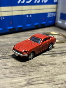 ●◎日産 フェアレディZ S30 赤 キーホルダー◎●①オリジナル加工品 カーアクセサリー ミニカー ハンドクラフト ハンドメイド 雑貨