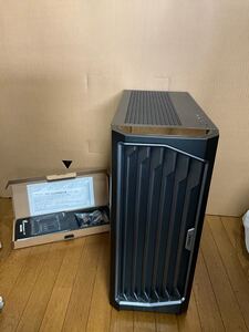 【美品】Antec Performance 1 FT 厚さ4mmの両面強化ガラスパネル搭載 冷却型フルタワーPCケース