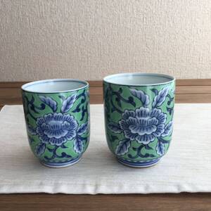 即決★三洋陶器龍峰窯お湯呑み 緑彩牡丹唐草 茶器 未使用品【同梱おまとめ不可※指定日配送不可】 