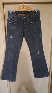 TRUE RELIGION トゥルーレリジョン 『JOEY』クラッシュダメージ加工 　ブーツカットデニム　 表記=ROW30 SEAT33(説明欄実寸あり) 