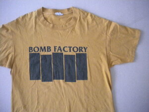 ビンテージ BOMB FACTORY ボム ファクトリー Tシャツ PUNK HARDCORE パンク ハードコア ロック 音楽 マスタード XL