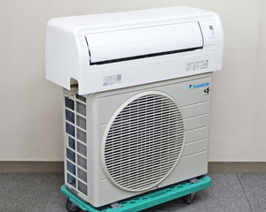 DAIKIN【AN25YFNS】ダイキン ストリーマ空気清浄 天井気流 フィルター自動掃除 水内部クリーン ルームエアコン おもに8畳用 2021年製 中古