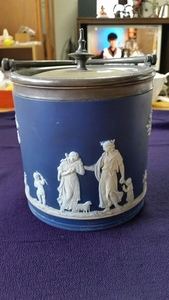 WEDGWOOD クッキージャー　(1850年頃)