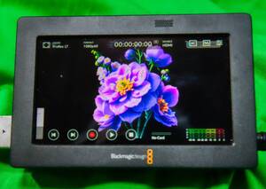 Blackmagic design Video assist 5インチ 3G