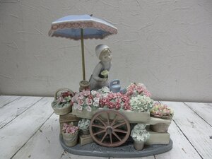 引取推奨　本物保証 LLADRO リヤドロ 1454 「公園通りの花屋さん」大型作品 高さ28㎝ 細密細工 人気作品 【星見】