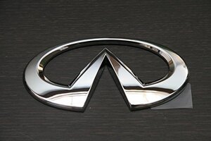 Ｖ３６スカイライン セダン　Ｑ６０　Ｑ４０　インフィニティ　リアオーナメントエンブレム　ＩＮＦＩＮＩＴＩ　逆輸入　ｎｉｓｓａｎ