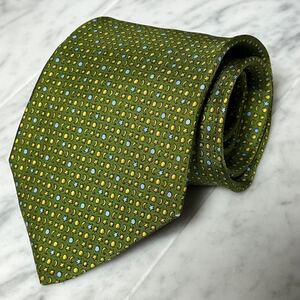 【美品】 999円～ Ferragamo ネクタイ グリーン 星 総柄 (GREEN B4)