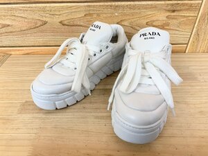 ■ 美品 PRADA プラダ モノリス パデッドレザー トライアングルロゴプレート 厚底 ローカットスニーカー サイズ35 1/2 約22.5cm ホワイト