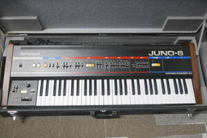 34 Roland JUNO-6 シンセサイザー