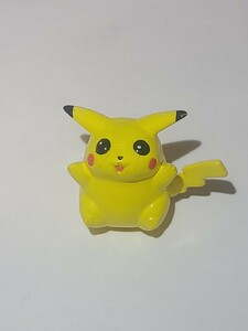 ①　ピカチュウ　ポケモン　フィギュア　鉛筆（えんぴつ）キャップ　カラー　当時物　グッズ ポケットモンスター 人形 ソフビ 塩ビ