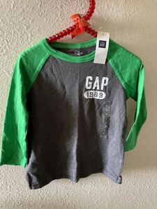 新品 ベビーギャップ　ロゴ　ロンT gapkids babygap ギャップキッズ　90 グレー　長袖カットソー 送料180円