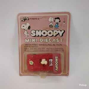 ★未開封品 AVIVA社 SNOOPY MINI DIECAST ミニカー レッド パッケージにダメージ有 スヌーピー レーシングカー スポーツカー ◆3104/磐田店