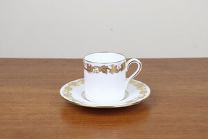 ウェッジウッド　ホワイトホール　デミタス　デュオ　カップ＆ソーサー　白　Whitehall　WEDGWOOD　葡萄柄　イギリス　ヴィンテージ　G1