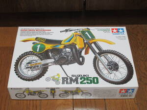 ☆タミヤ　スズキ　ＲＭ２５０モトクロッサー　1/12　TAMIYA SUZUKI RM250 MOTOCROSSER☆