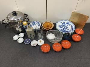 【K0613.11-32YR】1円～ 食器おまとめ 大量 お皿 鍋 茶碗 小皿 WEDGWOOD キッチン用品 台所用品 現状品 保管品 