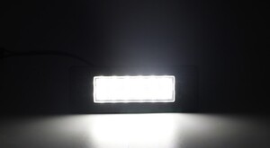 アウディ SQ5 LED ナンバー灯（ライセンスランプ）交換式 ベースグレード エアサスペンション FYCWGS FYCWGA