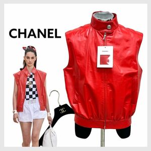 新品未使用 タグハンガー付き CHANEL シャネル 23C P74099 2022-23クルーズコレクション LOOK16 ココボタン カーフスキン レザーベスト