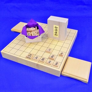 将棋セット　ヒバ1寸5分卓上将棋盤セット【特売品】(将棋駒黄楊錦旗彫駒)【囲碁将棋専門店の将碁屋】