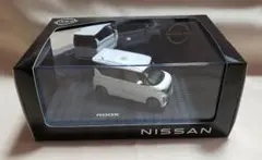 日産オリジナル 1/43 NISSAN ROOX (BA1) ホワイトパール