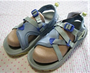 ナイキ　NIKE TRAIL　ONEONTA SANDAL　アウトドア用高性能スポーツサンダル・トレイルサンダル 薄青系　適応 22.5～23.5㌢　水陸両用モデル