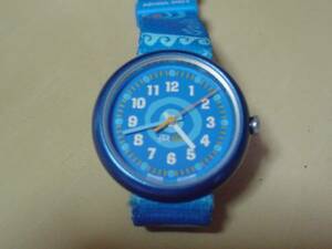 珍品　デザイン　FLIK　FLAK　SWISS　MADE　アルミ製　女性用腕時計　ブルー