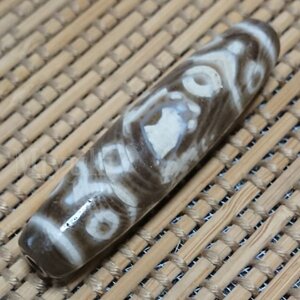 御幸天珠 AU05247 珍品 六字真言十二眼天珠 57x14mm ドラゴンライン 梵字天珠 六字真言12眼天珠 六字真言天珠 十二眼天珠 12眼天珠