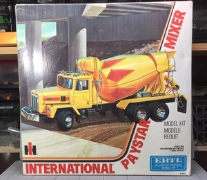 ERTL International Paystar 5000 Cement Mixer 