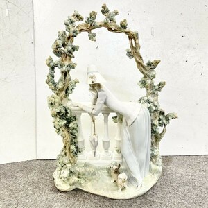 E601-I65-225 LLADRO リヤドロ En la Balaustrada 麗しのバレンシア 特大フィギュリン サイズ(約)49×38cm