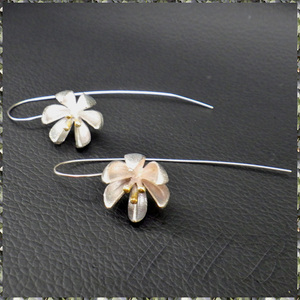 [EARRING] 925 Sterling Silver Plated Round Flower ラウンド フラワー 6枚花びら シルバー ロング フック ダングル ピアス