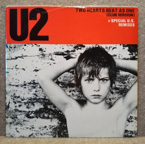 U2-Two Hearts Beat As One/試聴/