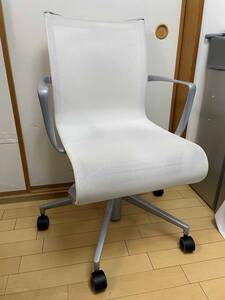 Alias Office Chair ixc ROLLINGFRAME 52 Cassina ローリングフレーム 52 キャスタースウィベルチェア 白 メッシュ x シルバー 