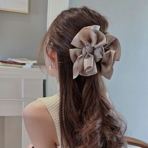 ヘアアクセサリー リボン ヘアクリップ 韓国 ブラックリボン バレッタ 可愛い ヘアアレンジ シ 黒 髪留め　髪まとめ