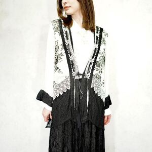 USA VINTAGE SILHOUETTES PATTERNED LACE DESIGN CHINA BUTTON CARDIGAN/アメリカ古着柄レースデザインチャイナボタンカーディガン