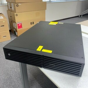 @S1299 現状品 保証無し 増設用 HPE Regulatory Model:(HSTNR-U019-EM) Model:(R/T3000EM) バッテリーNG 付属品あり