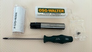 OSG WALTER エンドミル F3042A 20xSS20x3・インサートホルダー チップ交換式・レンチ付き・長期保管