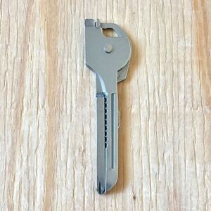 新品同様 BEAMS Key type Multi tool ビームス キータイプ マルチツール 鍵型 6機能搭載 EDC 波刃ナイフ 栓抜き プラスドライバー ナイフ