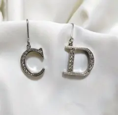 超希少　Christian Dior　ロゴ　CD ピアス　ラインストーン