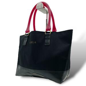 フルラ　FURLA ハンドバッグ　腕掛け　ナイロン　ブラック　ピンク