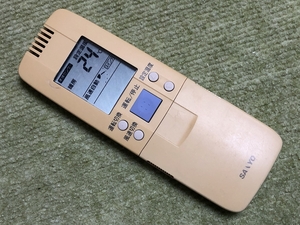 # RCS-SH1U SANYO 純正 業務用パッケージエアコンリモコン 外観に日焼け、傷みが多いです。gt