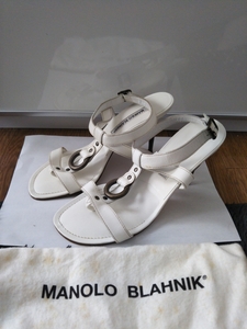 新品同様 MANOLO BLAHNIK サンダル イタリア製 マノロブラニク 37