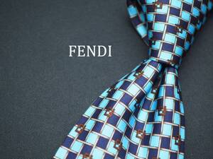 美品【FENDI フェンディ】 C1368 ロゴ 水色ネイビー SILK ブランド ネクタイ 古着 良品