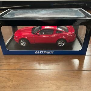 《箱付き》【1/18スケール】2010 Ford Mustang GT AUTOart ミニカー 模型 メタルダイキャスト コレクション放出 フォード 赤 レッド