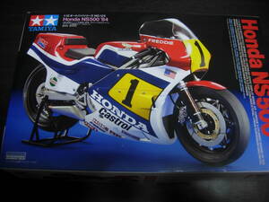 タミヤ　１/１２　オートバイシリーズNO、１２５　ホンダNS500‘８４