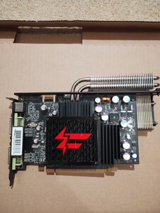 　FATAL1TY 仕様 XFX GeForce 7600 GT 650M 256MB DVI *2/TV-out PCI Express x16 PV-T73G-U1D4 グラフィックボード ビデオカード 