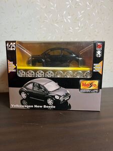 TOYS マイスト ミニカー　1/25 maisto ダイキャストモデル　組立式　未使用　Volkswagen　New　Beetl フォルクスワーゲン　ニュービートル