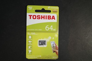 【新品・未使用】TOSHIBA 東芝 マイクロSDカード 64GB microSDXC M203 UHS-I 100MB/s CLASS10 [THN-M203K0640C4]