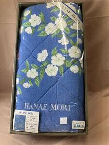 森英恵 HANAE MORI　山吹の花　合繊掛フトン（キルトケット）　140×190センチ　シングルサイズ　寝具　西川産業（株）