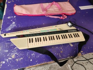 YAMAHA SHS-200 ショルキー ショルダーキーボード　FM音源 MIDIアウトあり　 シンセサイザー KEYBOARD