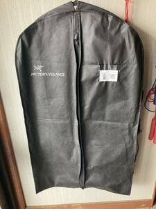 アークテリクス　ARC’TERYX スーツカバー 衣装カバー 洋服カバー 美品　スーツケース