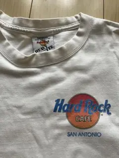 hard rock cafe T-shirt